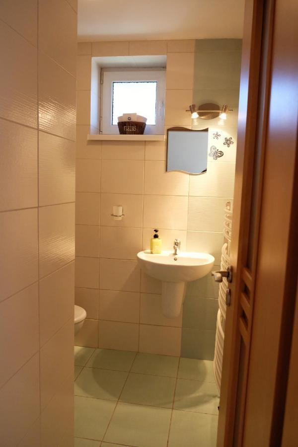 Guest House Fleurs Liptovský Mikuláš المظهر الخارجي الصورة