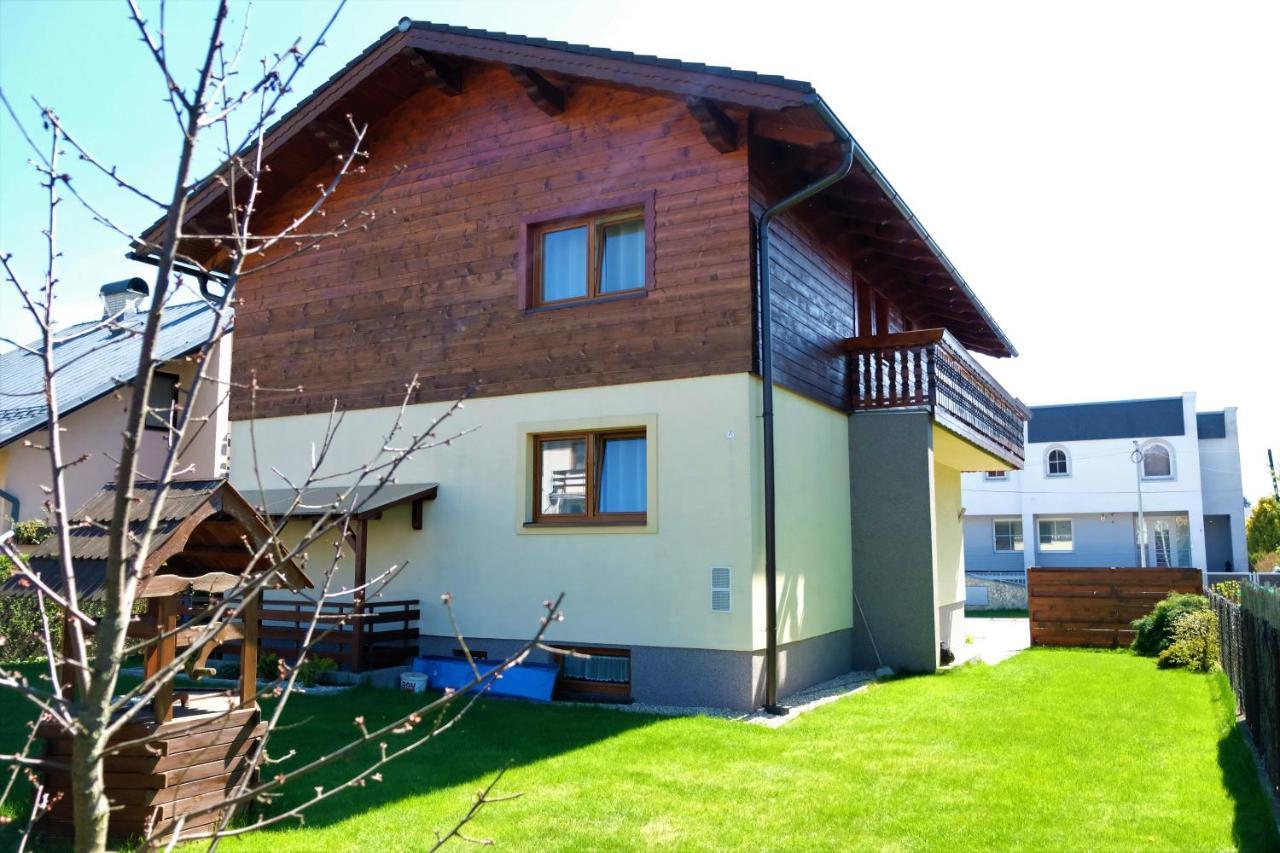 Guest House Fleurs Liptovský Mikuláš المظهر الخارجي الصورة